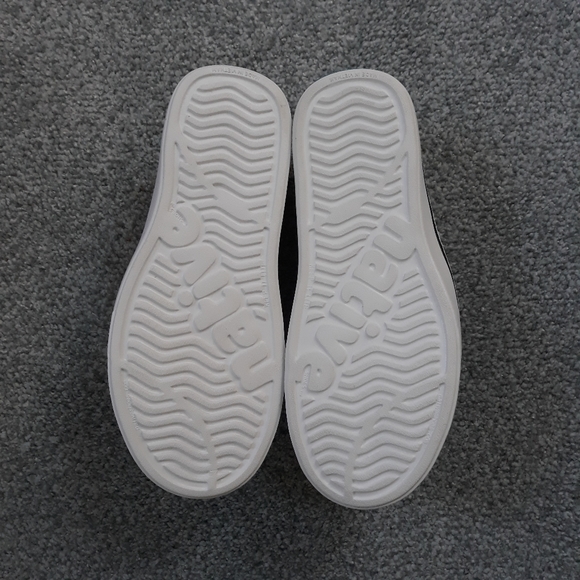 NWOT Native Shoes size 6 - Picture 4 of 6